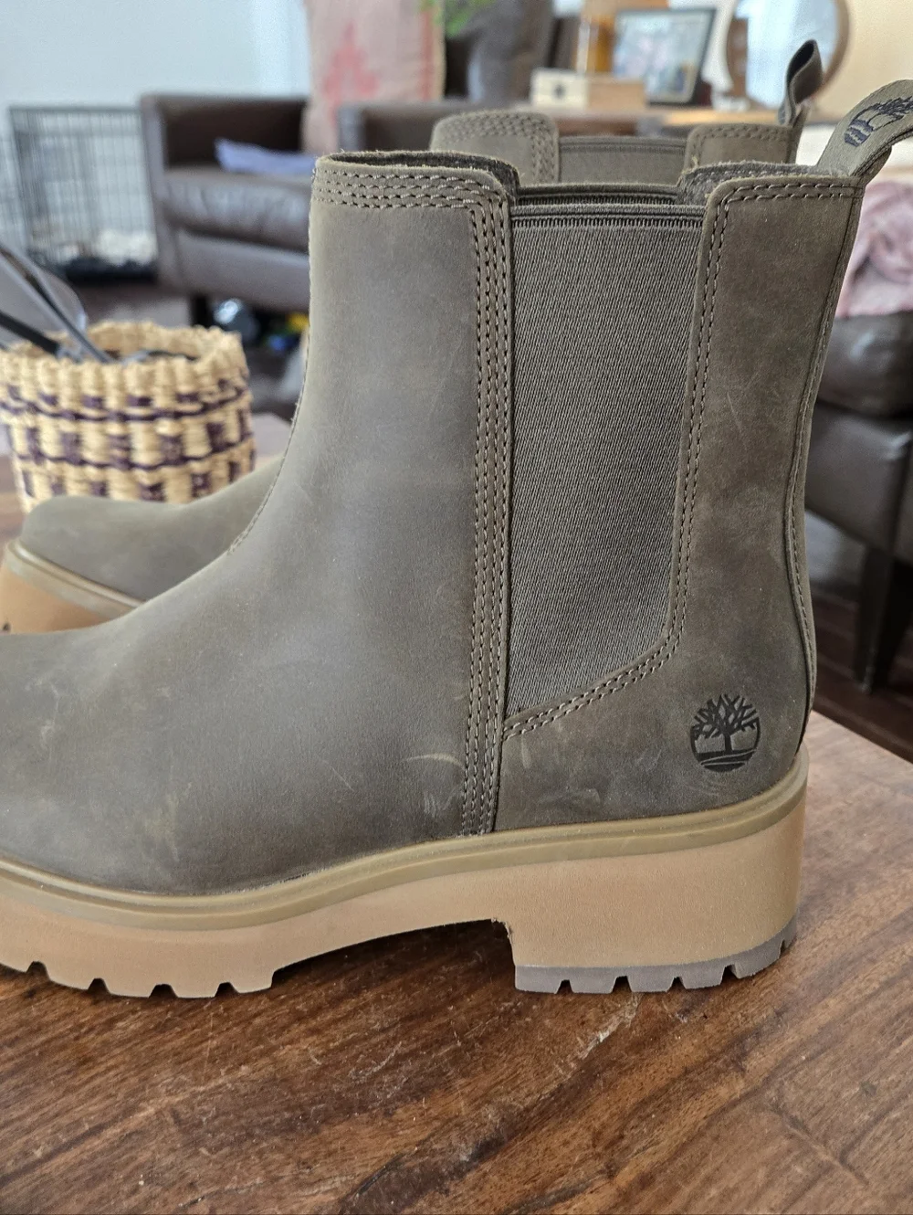 Timberland Brown Taupe Leather Platform Chelsea Boots 7 Like New - Picture 10 of 11